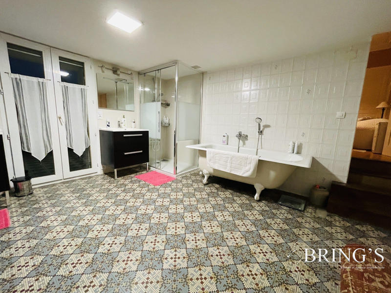 Maison ancienne - 259 m² - 8 pièces