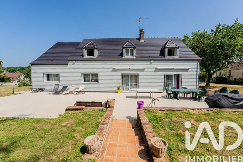 Maison - 250 m² - 9 pièces