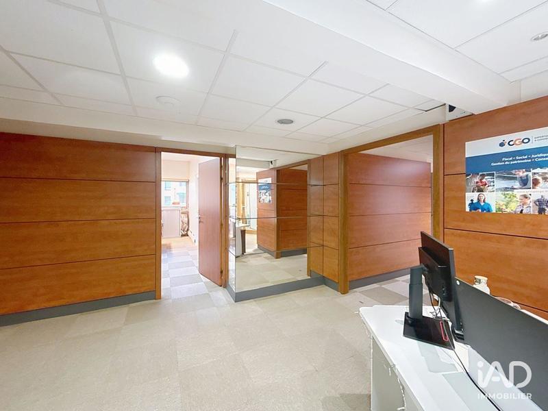 Bureau - 447 m²