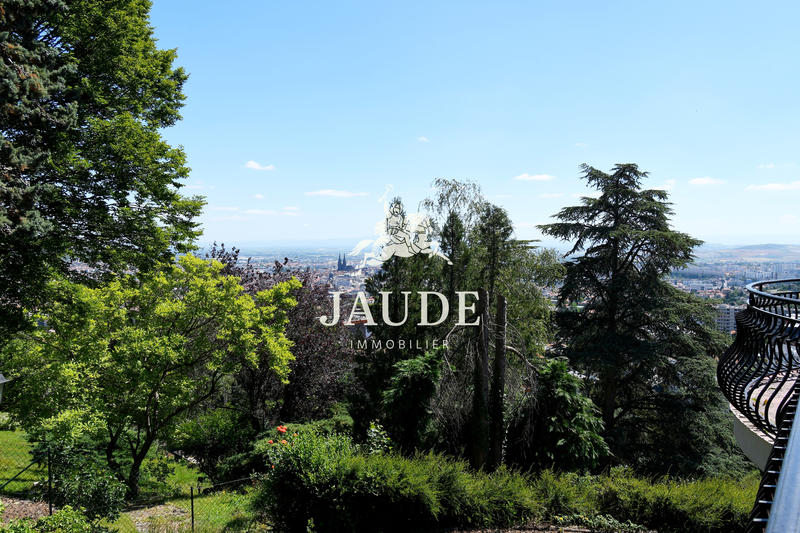 Appartement - 202 m² - 5 pièces