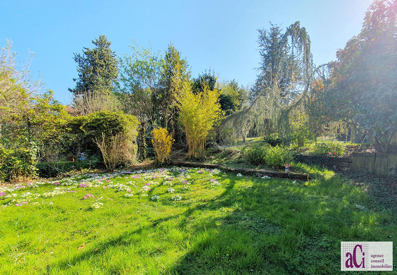 Maison - 121 m² - 6 pièces