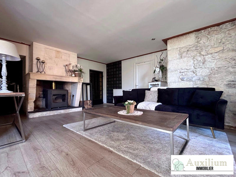 Maison ancienne - 205 m² - 7 pièces