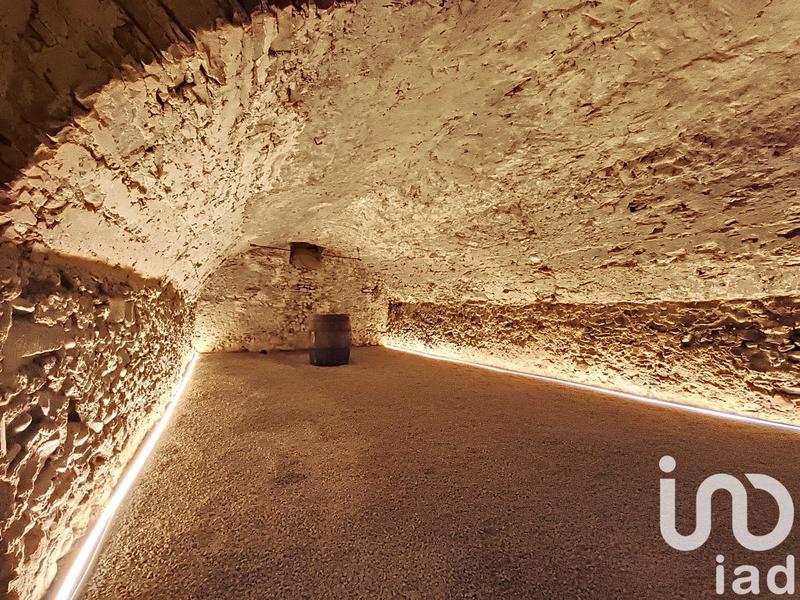 Maison - 320 m² - 8 pièces