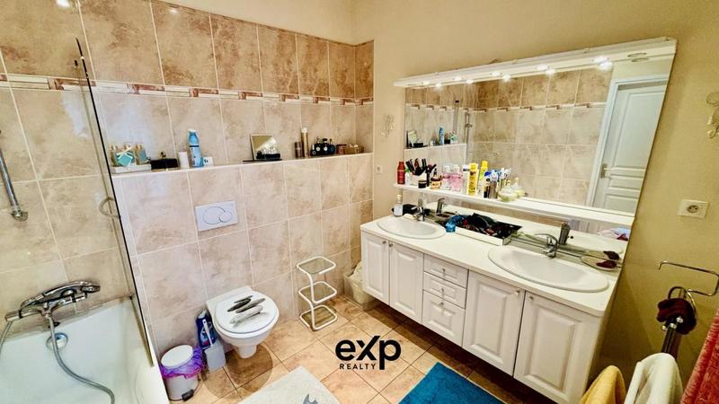 Duplex - 179 m² - 6 pièces