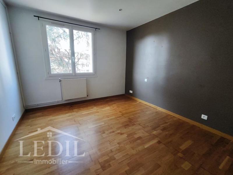 Appartement - 82 m² - 4 pièces