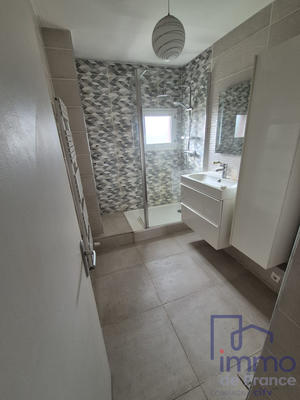 Appartement - 86 m² - 5 pièces