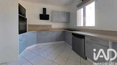 Maison - 120 m² - 5 pièces