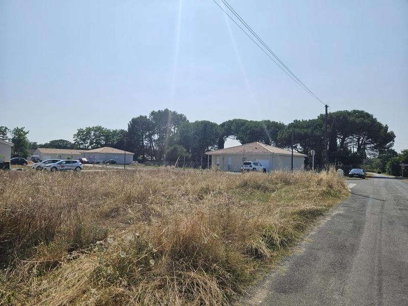 Terrain constructible - 640 m²
