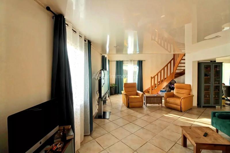 Maison - 195 m² - 7 pièces