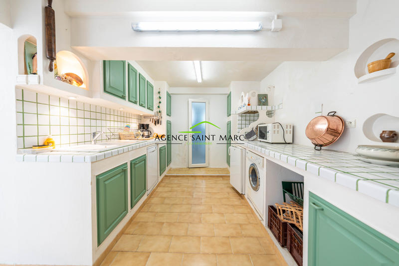 Villa - 235 m² - 6 pièces