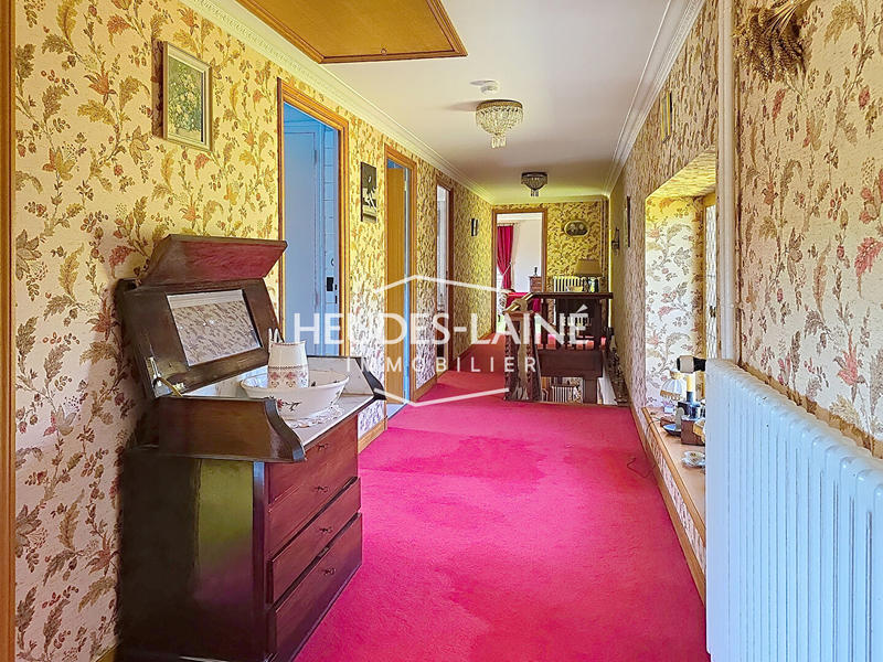 Maison - 310 m² - 11 pièces