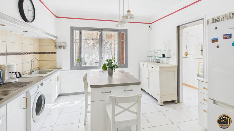 Maison - 111 m² - 5 pièces