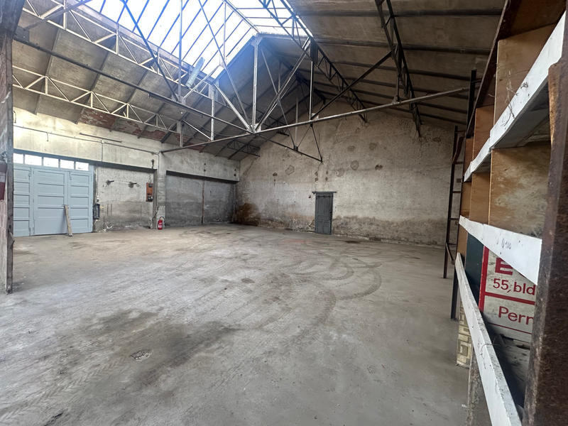 Entrepôt - 300 m²
