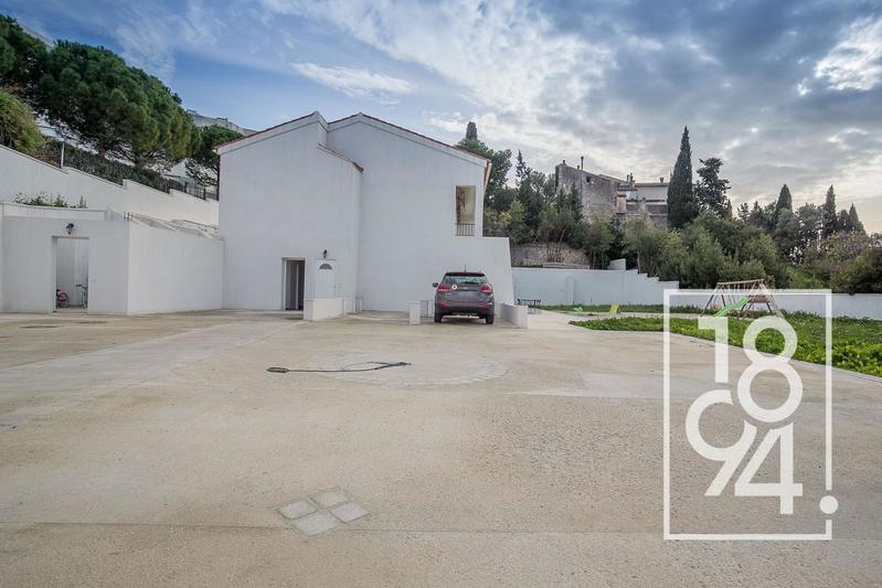 Maison - 280 m² - 7 pièces