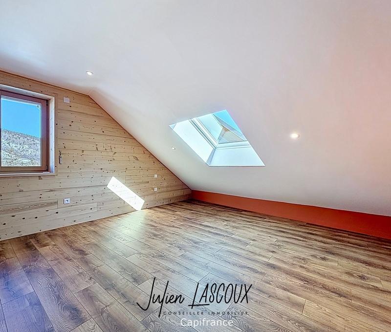 Appartement - 100 m² - 3 pièces