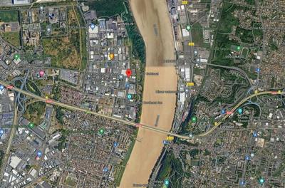 Terrain constructible - 8 100 m²