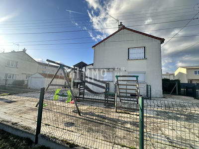 Maison - 65 m² - 5 pièces