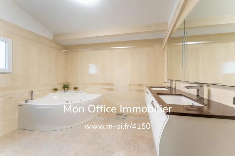 Maison - 175 m² - 6 pièces