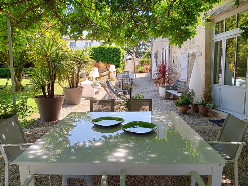 Maison - 300 m² - 6 pièces