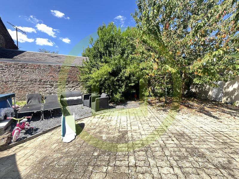 Maison - 80 m² - 5 pièces