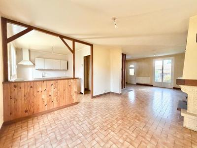 Maison - 95 m² - 5 pièces