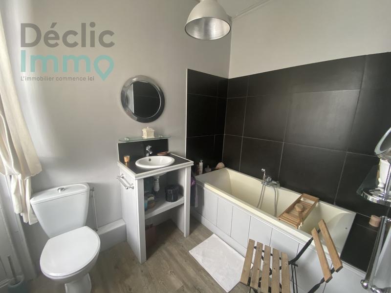 Maison - 250 m² - 8 pièces