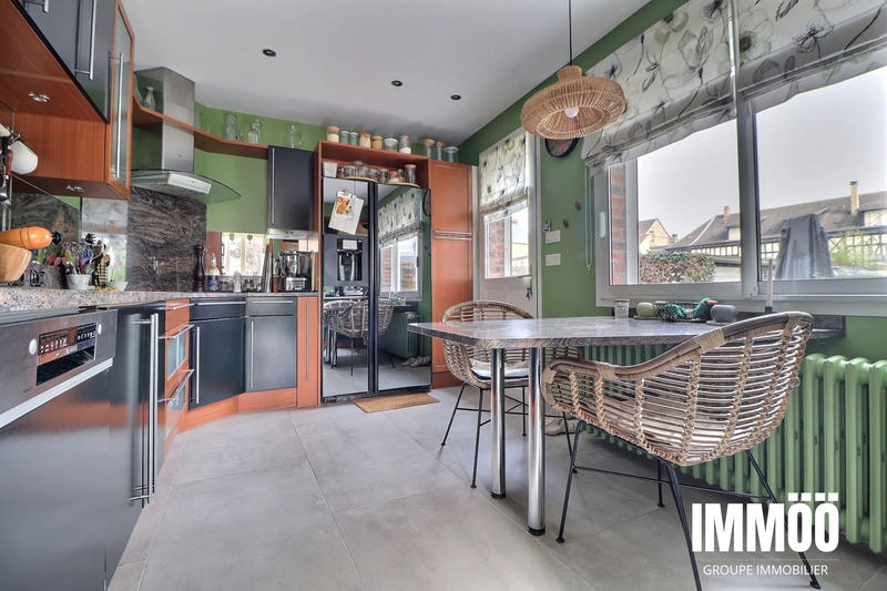 Maison - 188 m² - 9 pièces