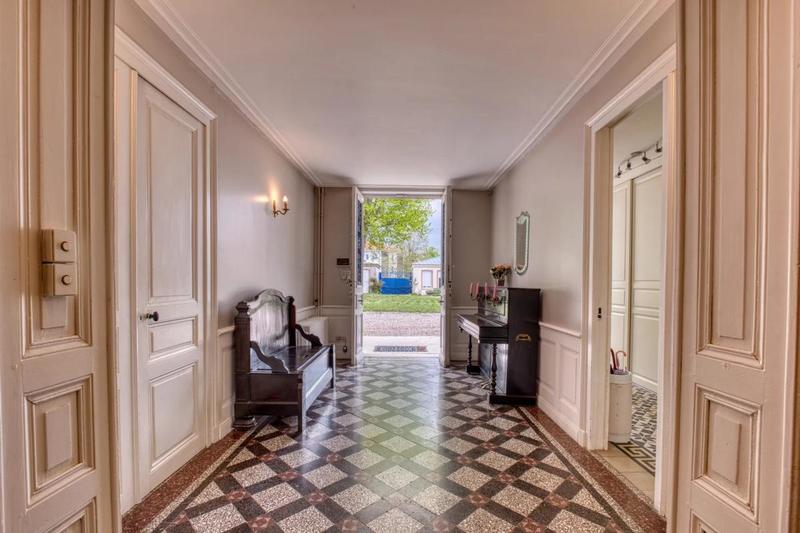 Maison de maîtres - 497 m² - 14 pièces