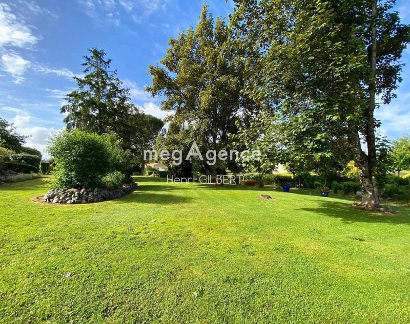 Maison traditionnelle - 103 m² - 6 pièces