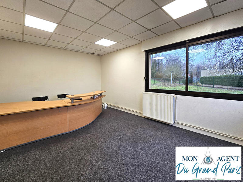 Bureau - 186 m² - 8 pièces