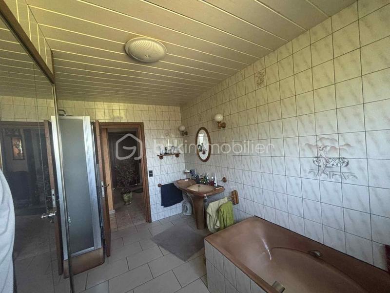 Villa - 190 m² - 6 pièces