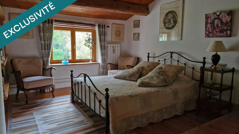 Maison - 244 m² - 8 pièces