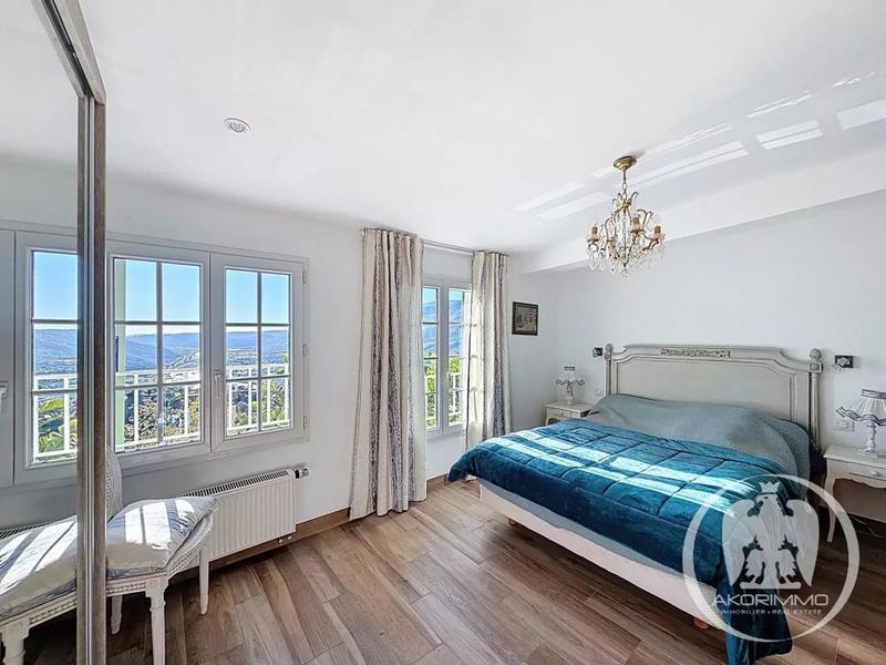 Maison - 125 m² - 6 pièces