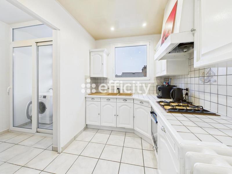 Appartement - 90 m² - 4 pièces