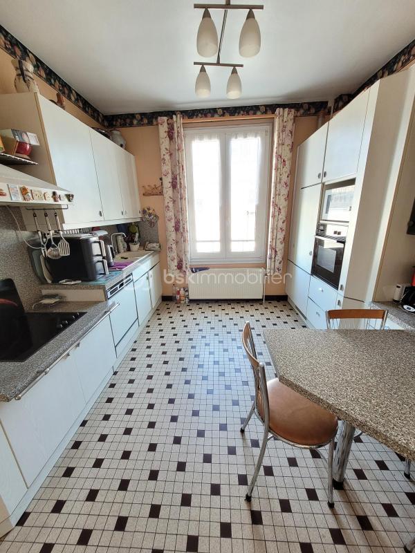 Maison traditionnelle - 125 m² - 5 pièces