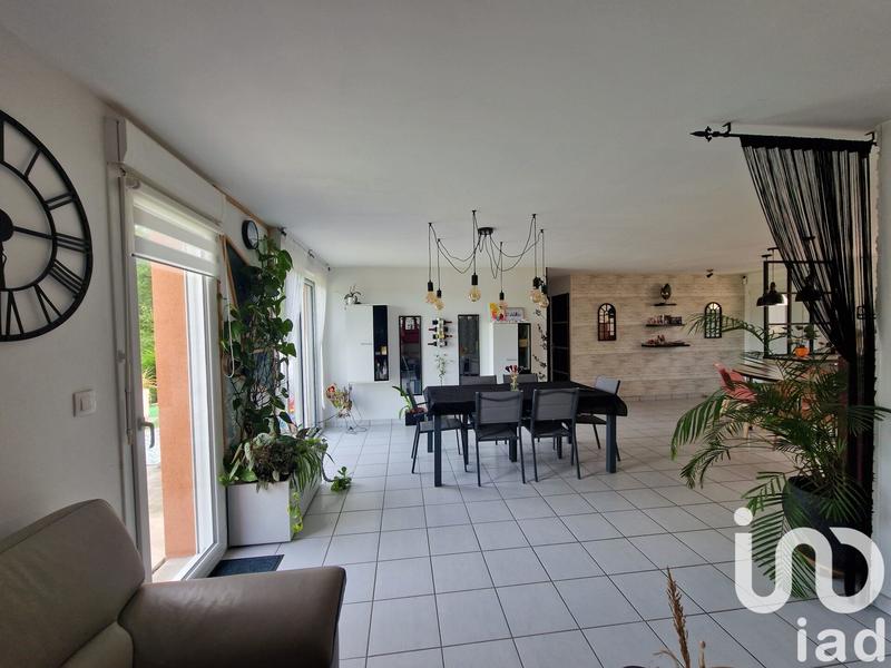 Maison - 98 m² - 5 pièces