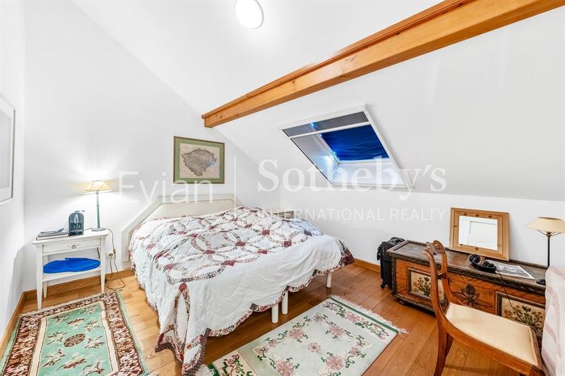 Appartement - 111 m² - 4 pièces