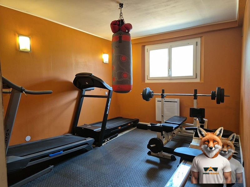 Maison traditionnelle - 179 m² - 9 pièces