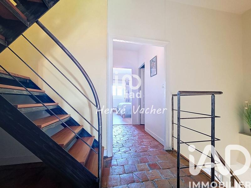 Appartement - 184 m² - 6 pièces