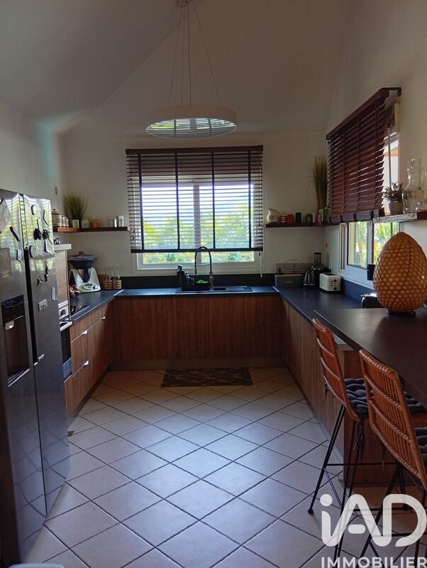 Maison - 105 m² - 5 pièces