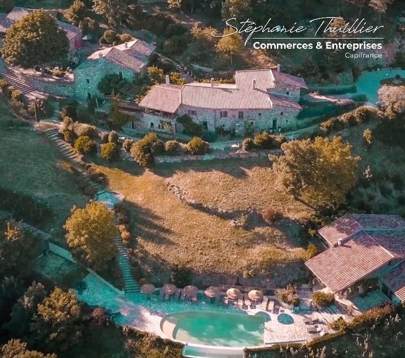 Fonds de commerce - 900 m²