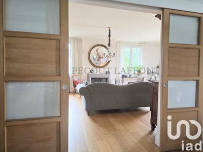 Maison - 205 m² - 7 pièces