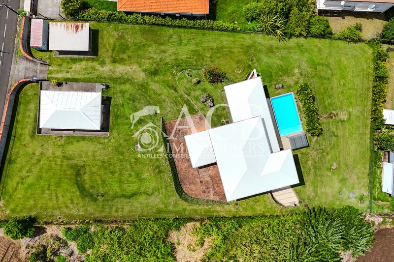 Maison - 321 m² - 8 pièces