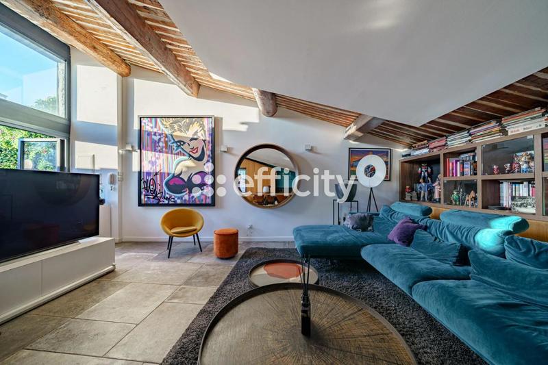 Appartement - 110 m² - 4 pièces