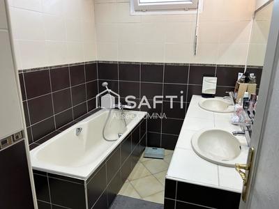 Maison - 107 m² - 6 pièces