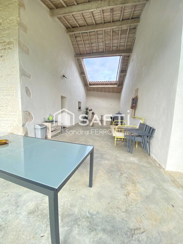 Maison - 247 m² - 7 pièces