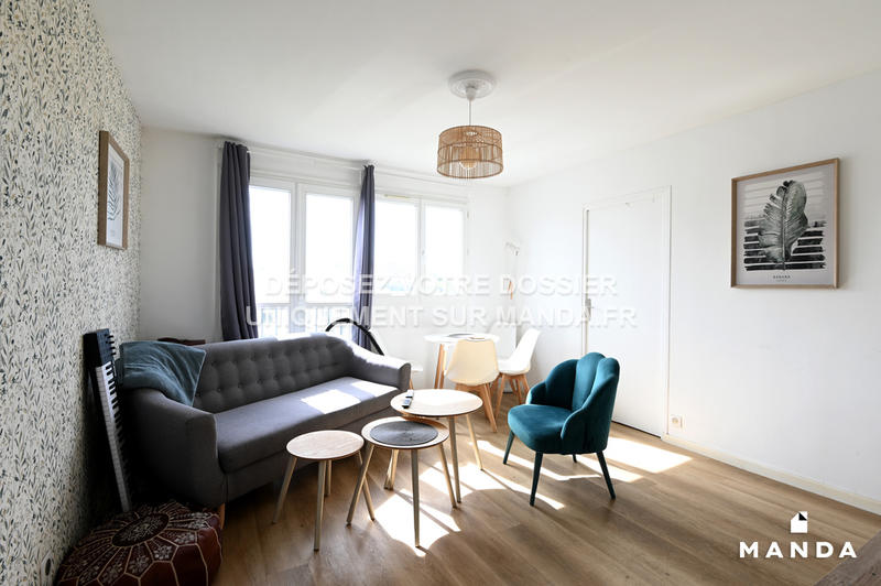 Chambre - 10 m² - 4 pièces