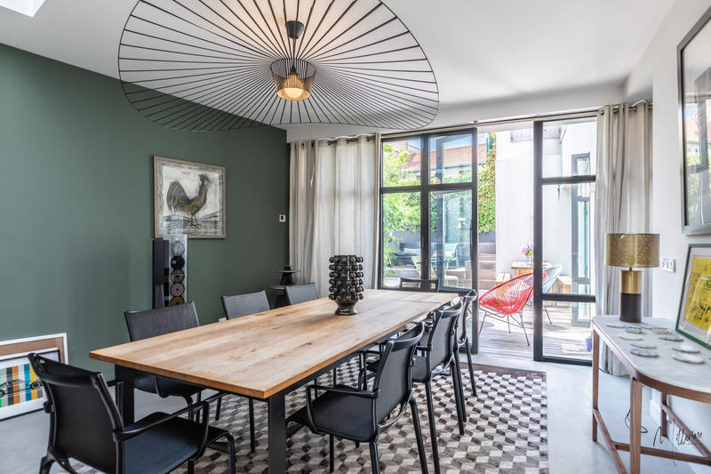 Maison - 257 m² - 7 pièces