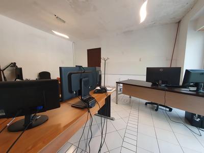 Local commercial - 180 m²