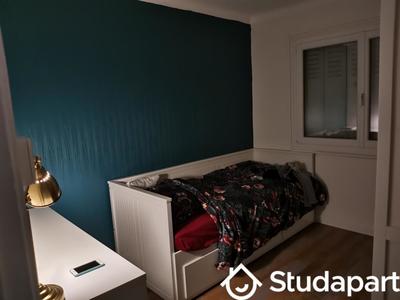 Chambre - 12 m² - 1 pièce